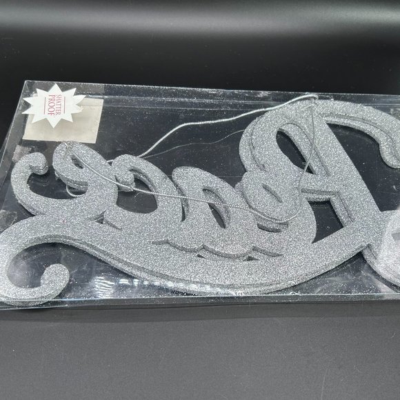 Hobby Lobby Silver Glitter Peace Sign Door Wall Christmas 2012 Set of 2 - Picture 4 of 8